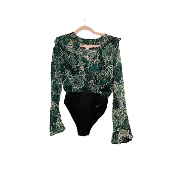 Band of Free Ruffled V-Neck Floral Bodysuit With Bell Sleeves Small - Picture 3 of 8